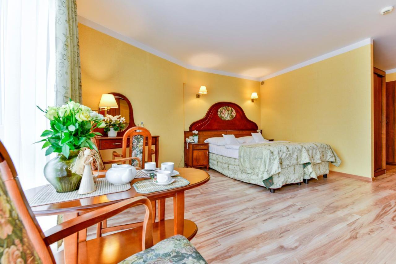Apartamenty Sobieski Kolobrzeg Bagian luar foto